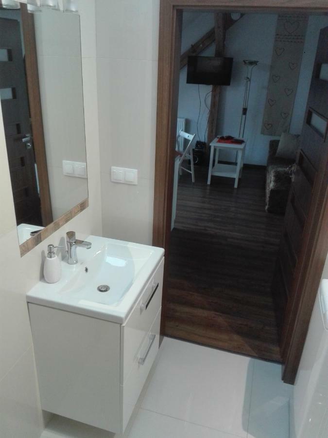 Sky View Condo In Tarnowskie Góry Exteriör bild